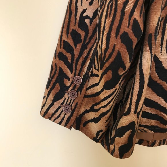Stylish Brown Animal Print Blazer - Picture 8 of 8